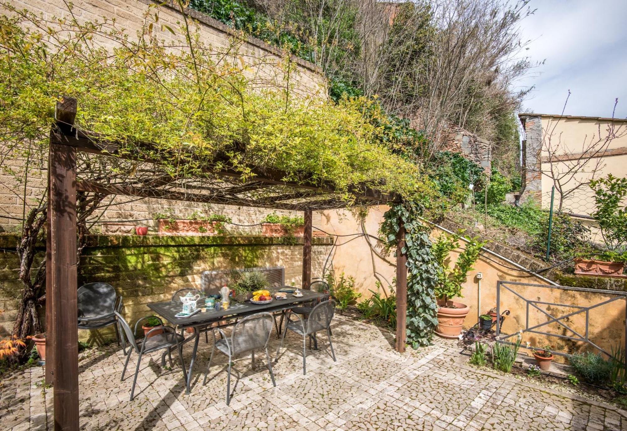 Secret Garden Siena Villa Bagian luar foto