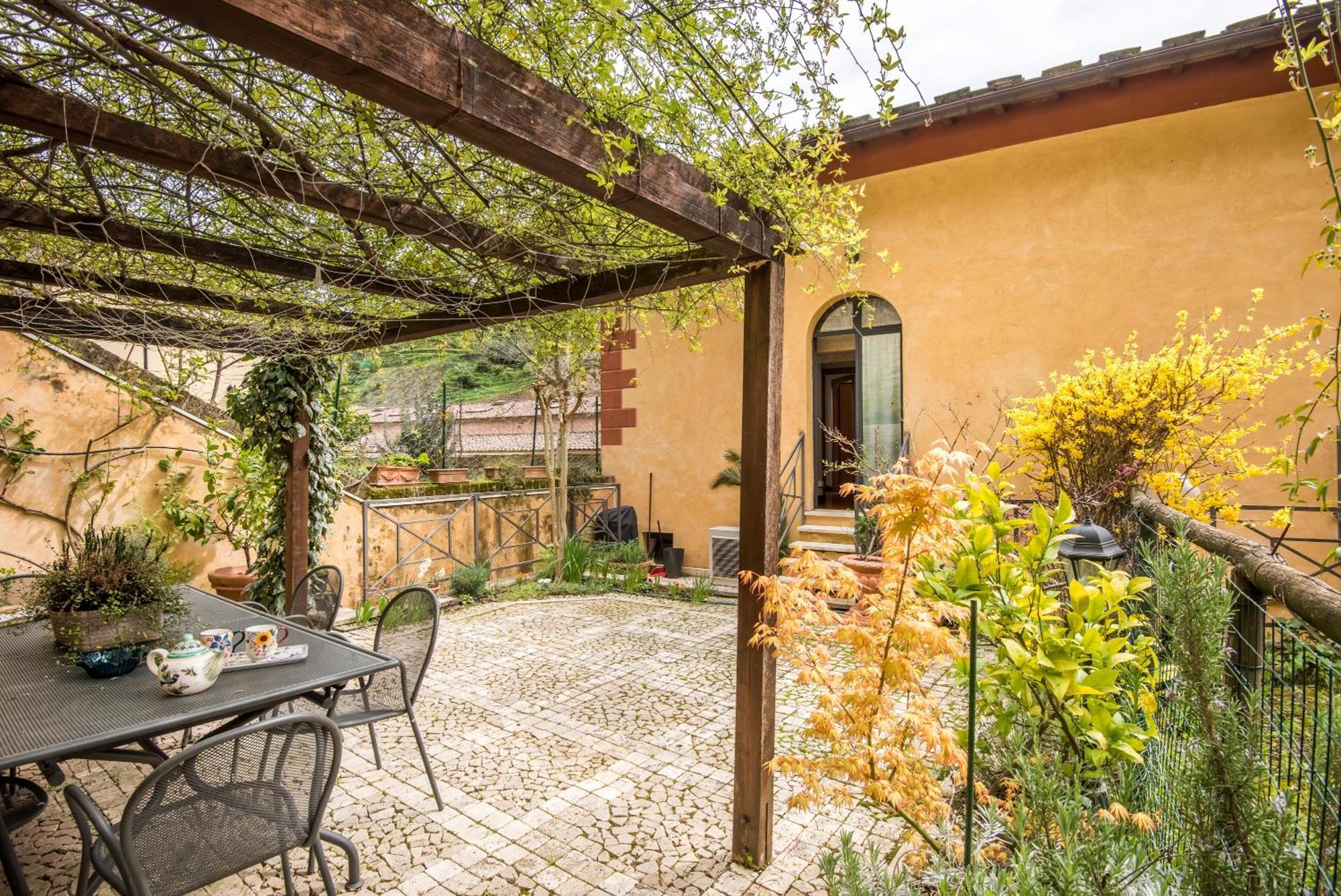 Secret Garden Siena Villa Bagian luar foto