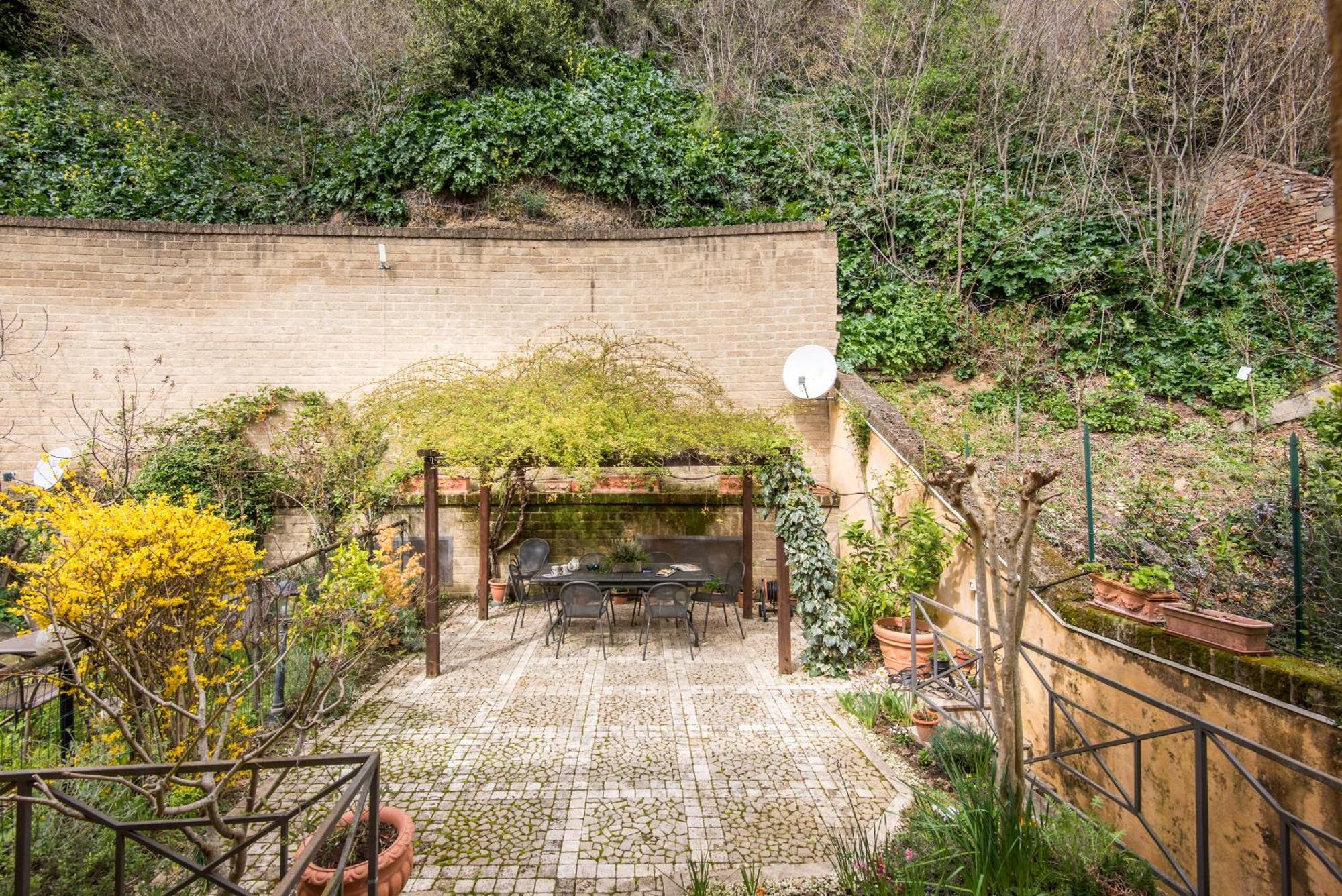 Secret Garden Siena Villa Bagian luar foto