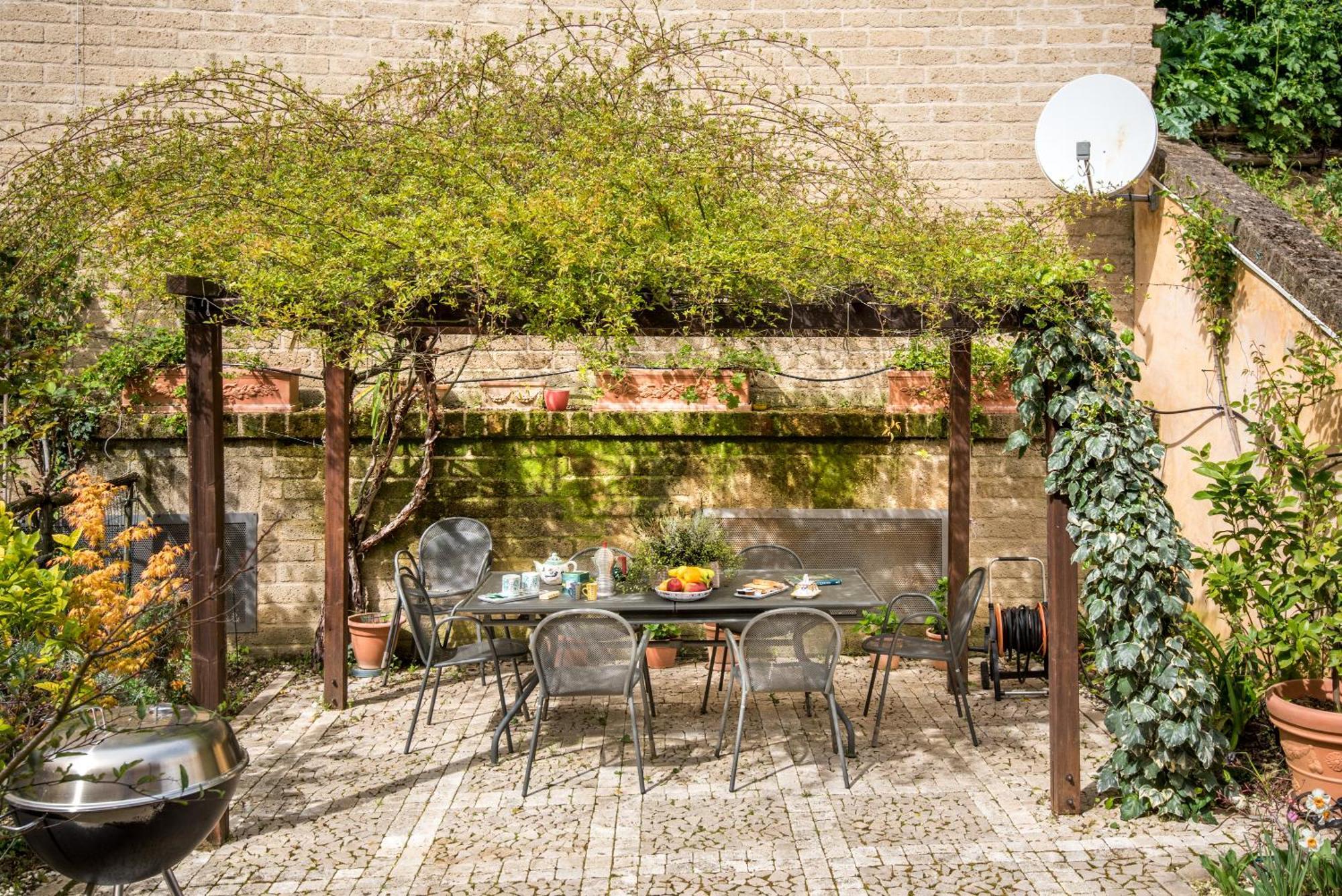 Secret Garden Siena Villa Bagian luar foto